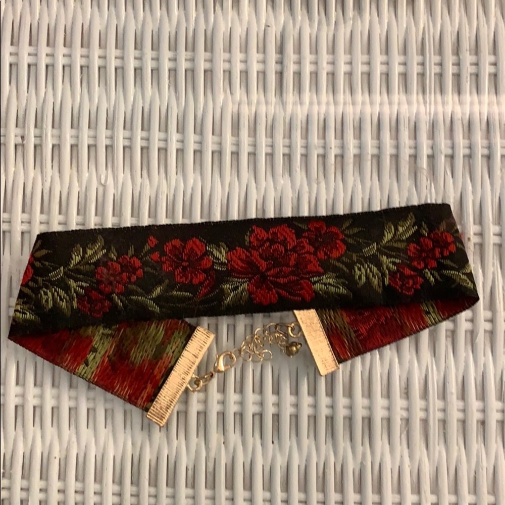 Red flower fabric choker
